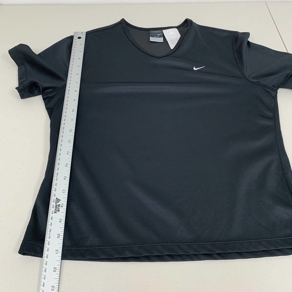 Nike Dri Fit V Neck Top Black White Logo Embroidered Size Medium Active Wear - Picture 3 of 6
